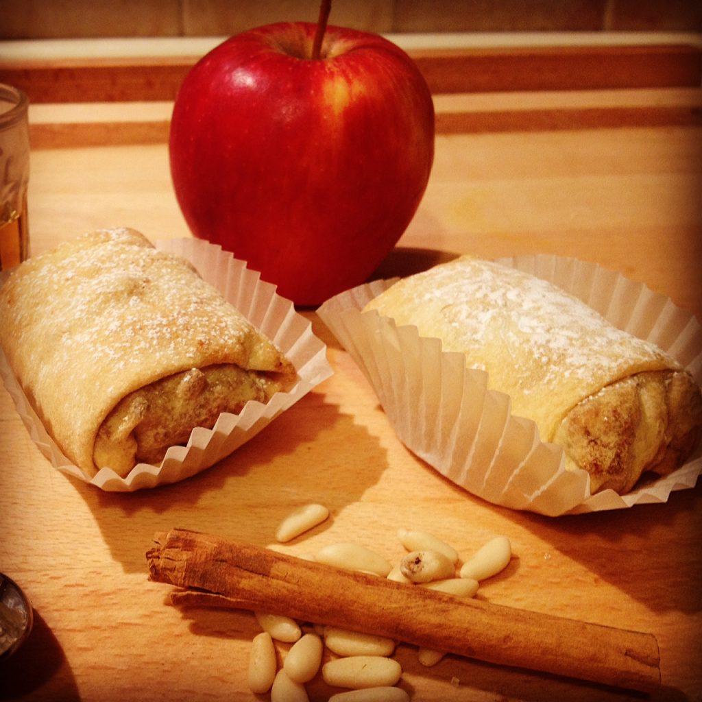 Strudel superlight con mele pinoli e cannella