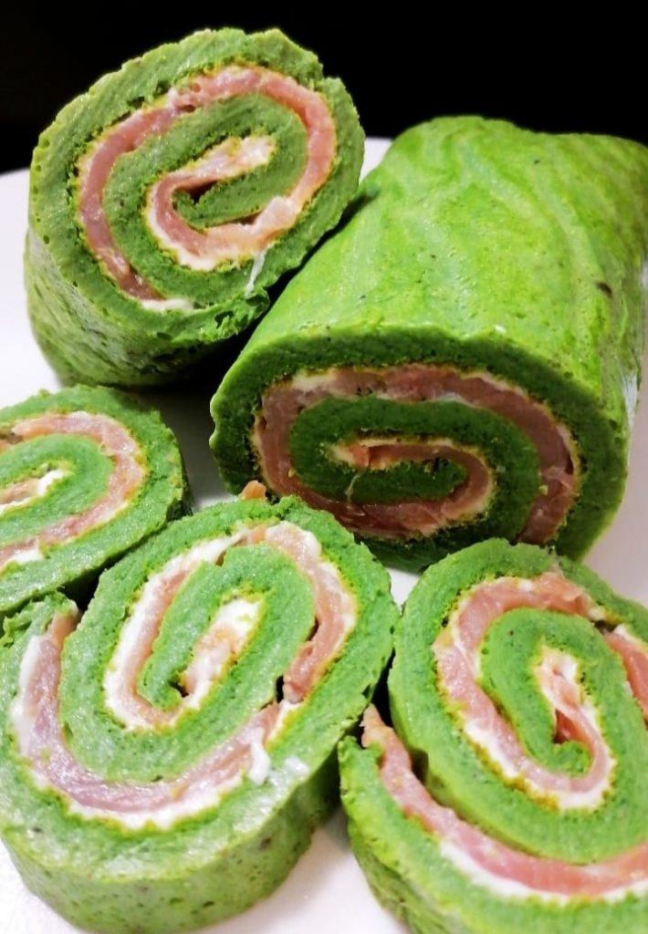 Rotolo di spinaci con Philadelphia e Salmone