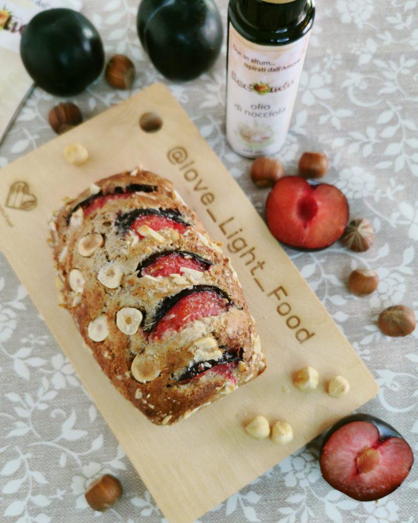 Plumcake integrale con prugne e nocciole